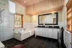 River Room Bathroom