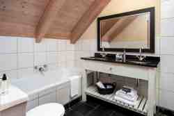Historic View Room Bathroom