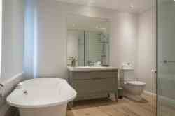 Balcony Room Bathroom