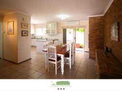 Weslyn Luxury Cottage