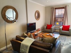 75 Loader Street - Living room