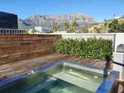 9b Loader Street - Roof Terrace & Jacuzzi