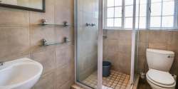 Classic One Bedroom Bathroom