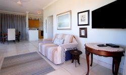 Greta's Lounge & kitchen & dining