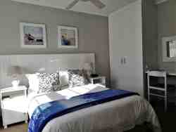 Standard Double en-suite room Dolphin Inn Guesthouse Blouberg