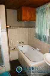 Tipperary cottage: Full en-suite bathroom