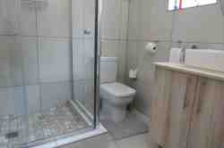 New Luxury Garden Suite - Bathroom (Shower)