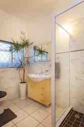Bathroom flat at the back - sleeps 2 