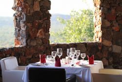 Eagle Restaurant Setting