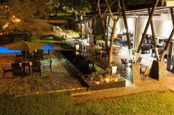 pool deck / restaurant patio