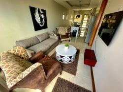 The Lounge ( Unit 4 )