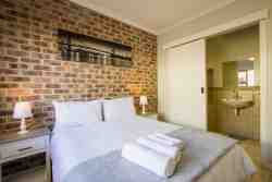 Luxury rooms with double bed and en-suite bathroom