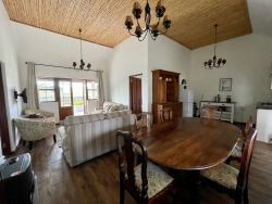 3 Bedroom Cottage Lounge/Kitchen