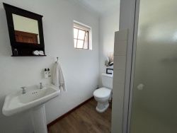 3 Bed Shower