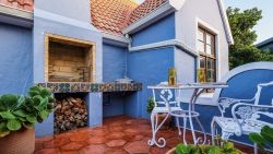 Seafacing balcony with BBQ/Braai