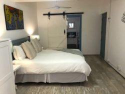Clamshell Bedroom 2