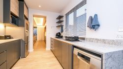 Scullery with dishwasher