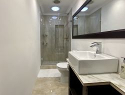 GM20 Room 2 Bathroom