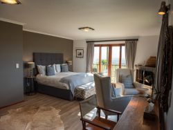 Kwena Lodge Villa Bedroom
