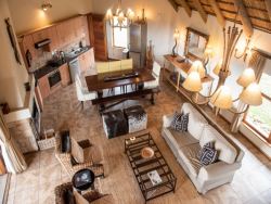 Kwena Lodge Villa Open Plan Dining & Kitchen