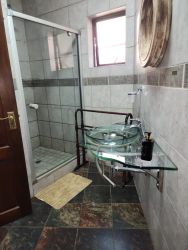 Goodnight Guest Lodge Room Bathrooms