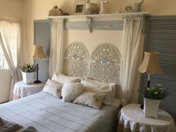 Main Bedroom with ensuite bathroom. 