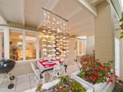 bottom cottage patio