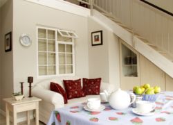 Tea Room apartment - open plan lounge dining area
