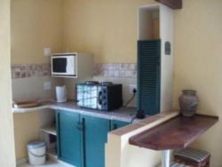 Hein's Cottage Fully equipped self catering kitchen