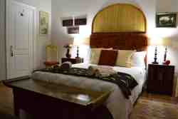 The Lotus Room full ensuite bathroom