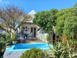 Hocus Pocus Cottage enclosed entertainment area leading directly from open plan living and kitchen area.  A family-owned & run self-catering accommodation for the past 22 years.
A collective love for our fisherman village, Paternoster. We want you to come fall in love with Paternoster over and over and over...
