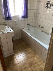 House Manor bathroom