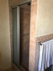 House Manor shower