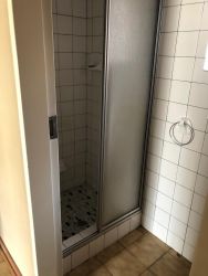 House Manor shower