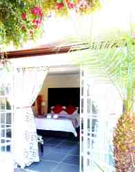 Palm bedroom entrance