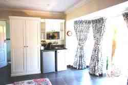 Palm kitchenette