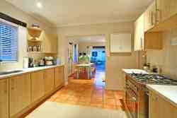 Spacious fully equipped kitchen with dishwasher
