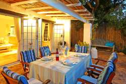 Al fresco dining in style, perfect for a barbeque