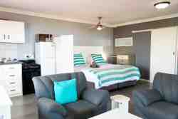 1 Bedroom open plan self catering unit