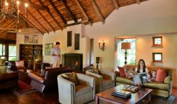 Imbali Safari Lodge - Lounge area 