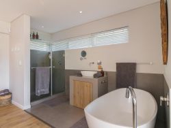 Swartvlei Suite