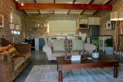 Open-plan kitchen/dining room/lounge 