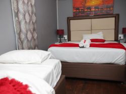 Standard Triple Room 