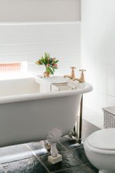 Honeymoon Suite