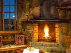 Join Danny in the Bar with the roaring fire to bring warmth to those cold winter evenings