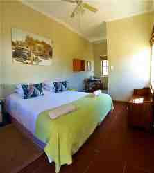 Comfort King - Guest Room 3, king size bed (en-suite with shower)