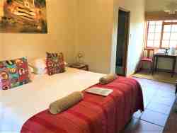 Standard King - Guest Room 2, king size bed (en-suite with shower)