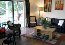 Family Cottage - Lounge