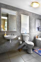 Bathroom 1 - with Bath