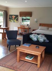 Family Unit - Bed, sitting area, study